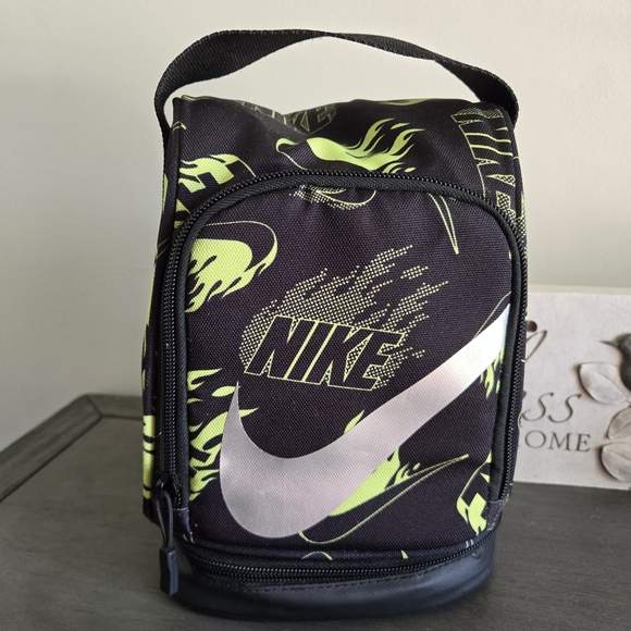 Nike Insulated Lunch Box - Picture 1 of 9
